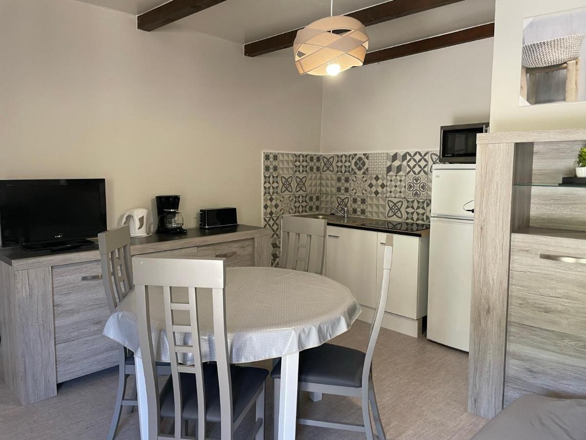 مبيت وإفطار Mezel  Domaine De Prefaissal المظهر الخارجي الصورة